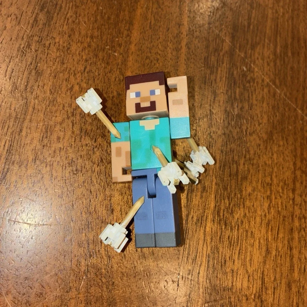 Minecraft Steve With Arrows Figure